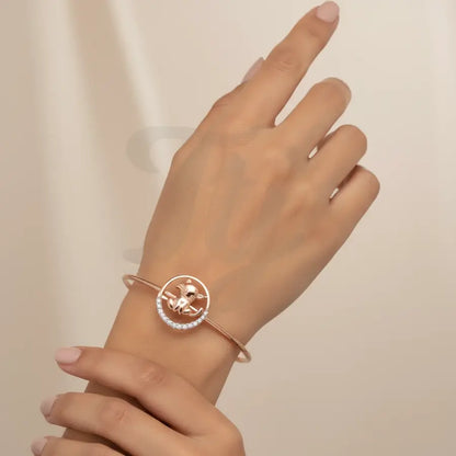 Serene Sitting Cat Gold Bangle