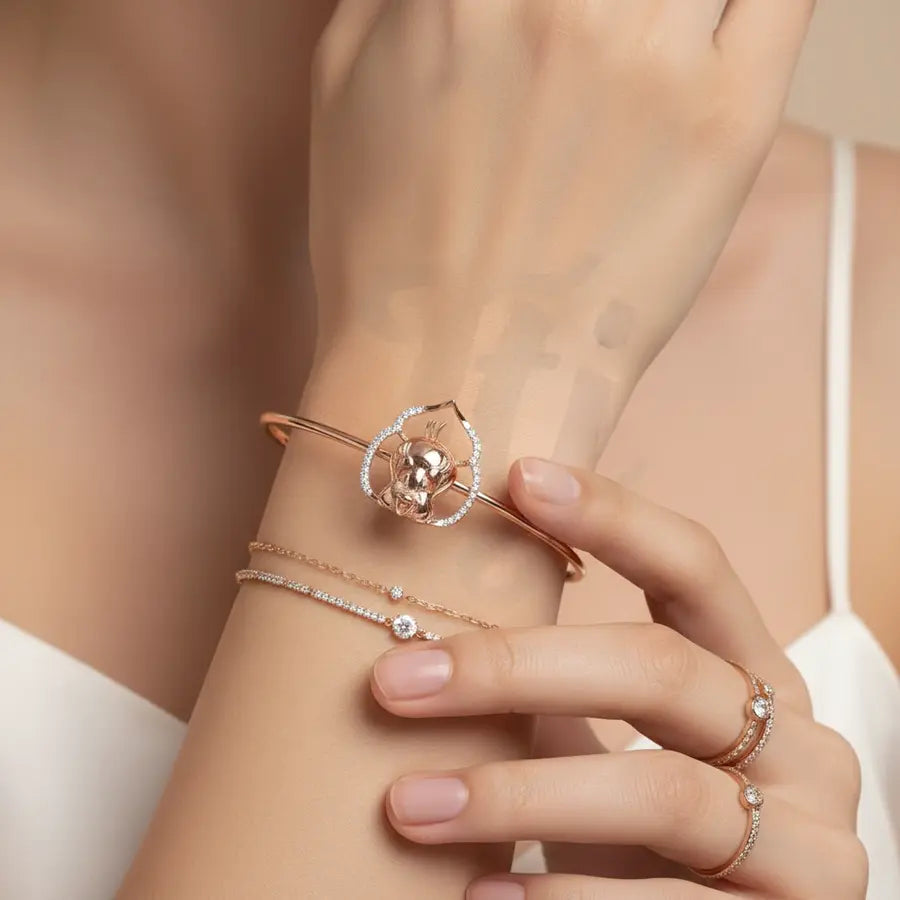 Classic Duck Charm Gold Bangle
