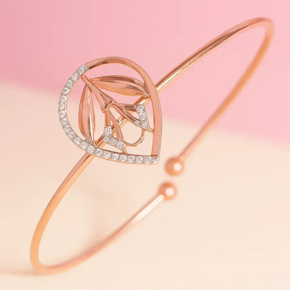 Dewy Twin Leaf Gold Bangle