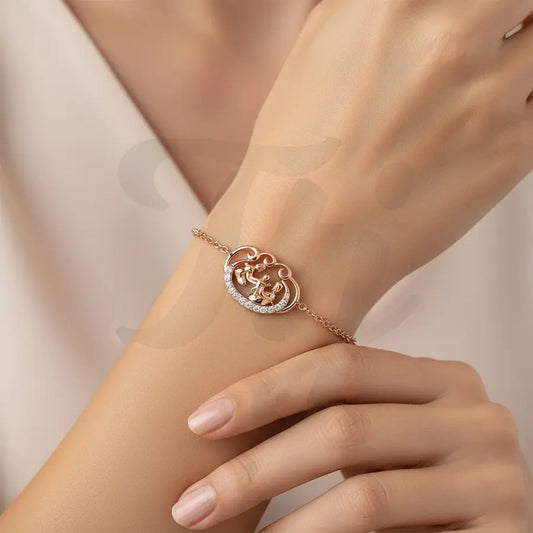 Family Sunday Outing Gold Bracelet