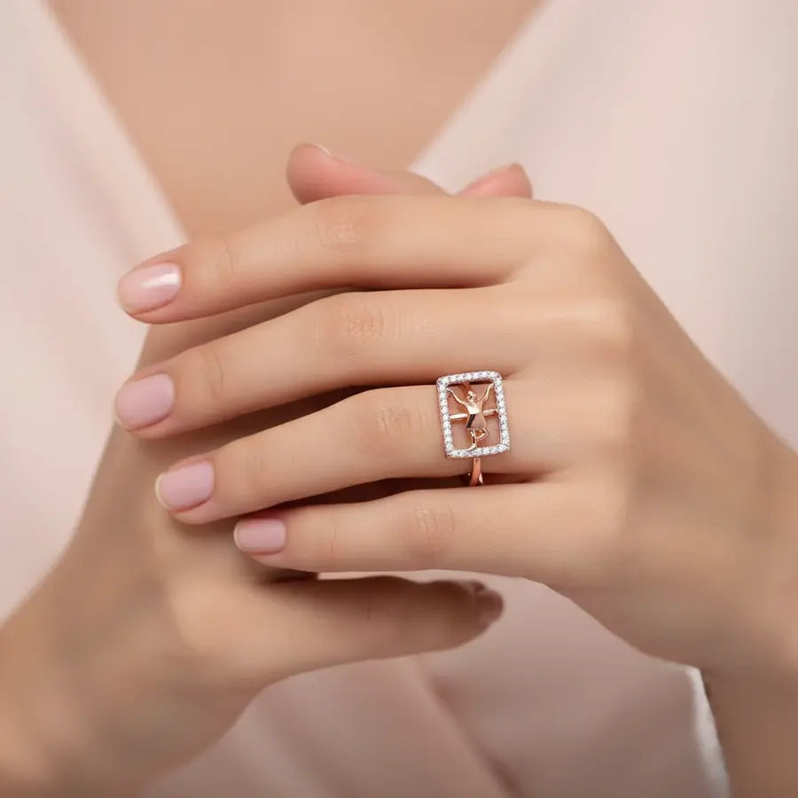 Dancing Girl Frame Gold Ring