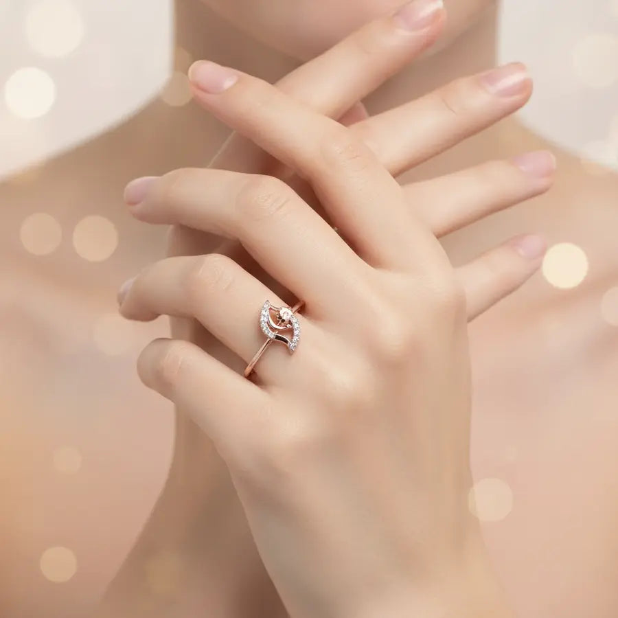Curved Leaf Gold Ring