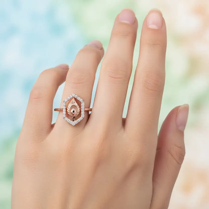 Royal Shield Motif Gold Ring