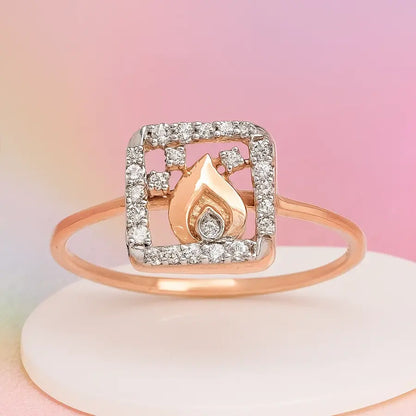 Peacock Feather Frame Gold Ring