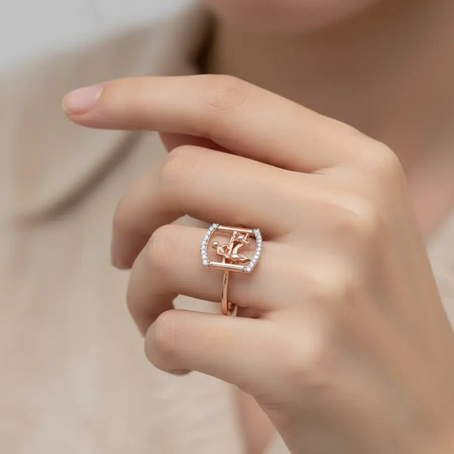 Helping Hand Gold Ring