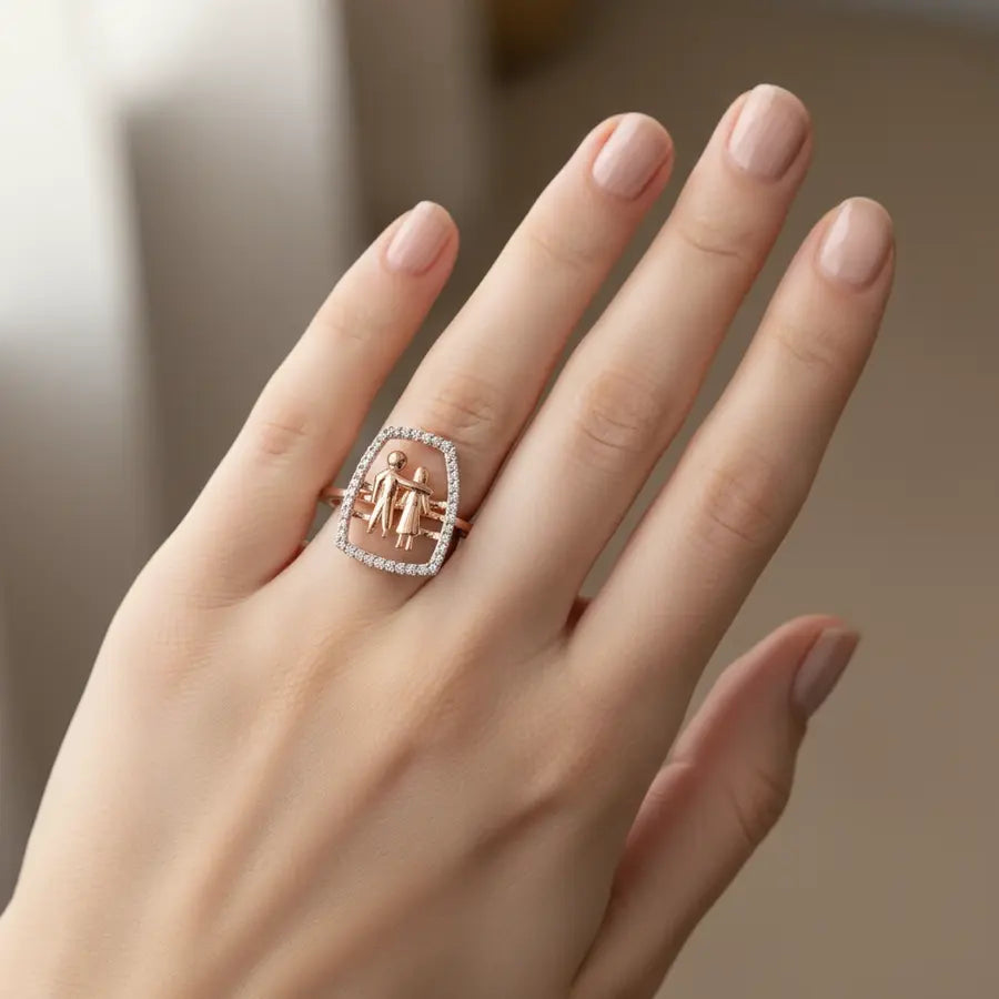 Shoulder Embrace Gold Ring