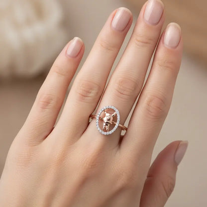 Quirky Pose Gold Ring