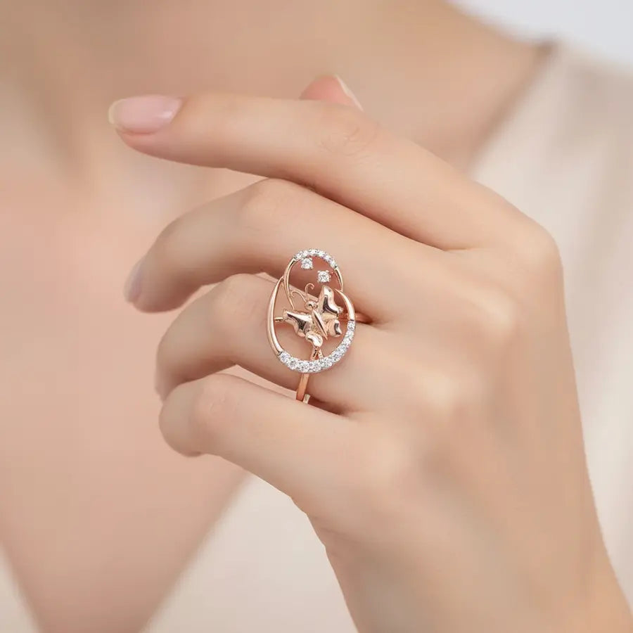 Butterfly Oval Swril Gold Ring