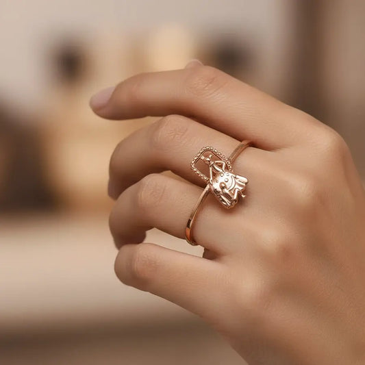 Mom & Child Blanket Gold Ring