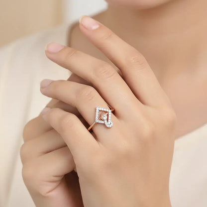 Delate Diamond Frame Feather Gold Ring