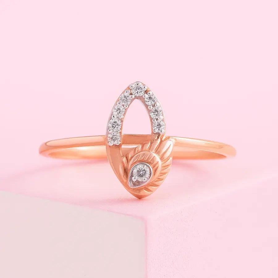 Oval Frame Feather Gold Ring