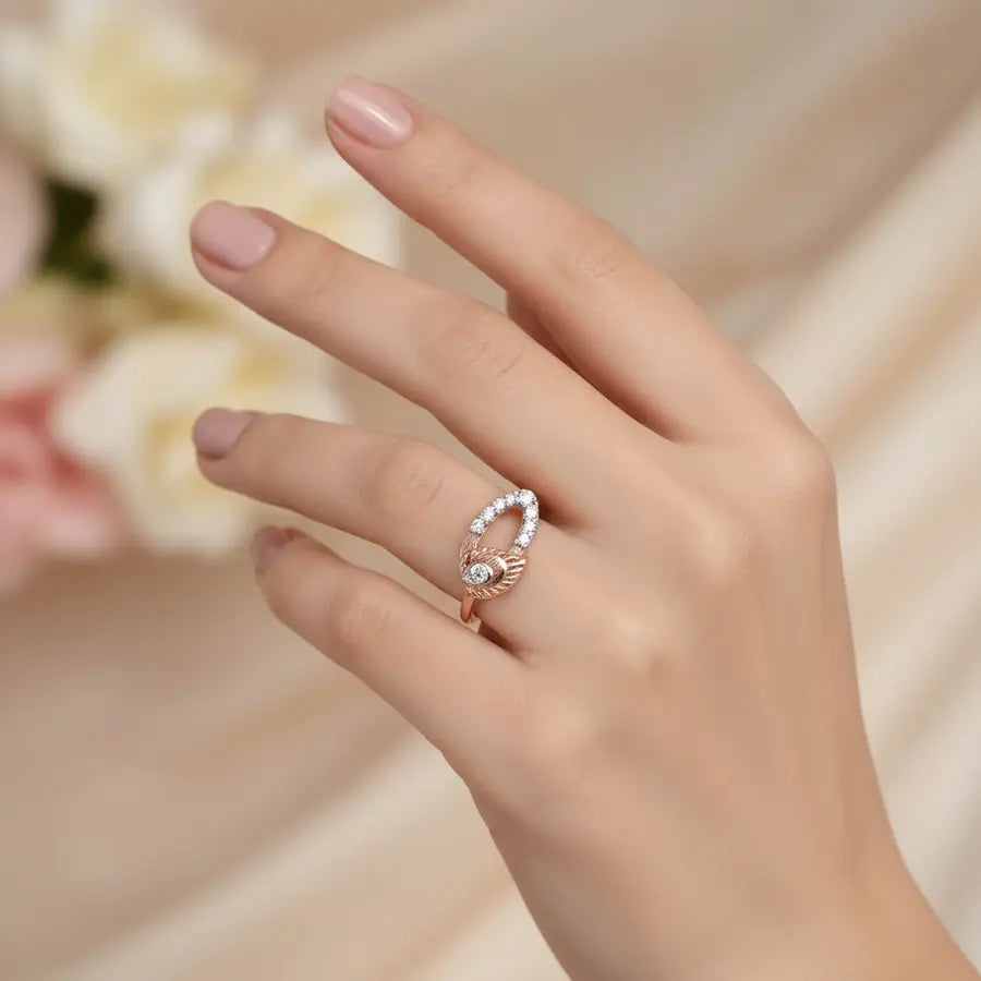 Oval Frame Feather Gold Ring