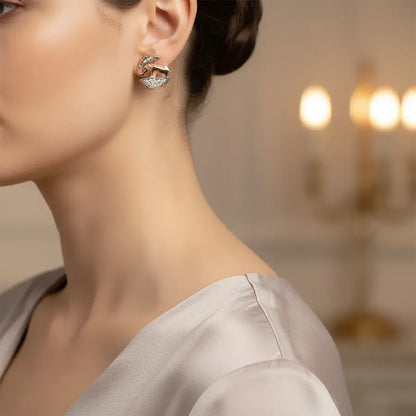 Elephant trunk curled Gold Earrings