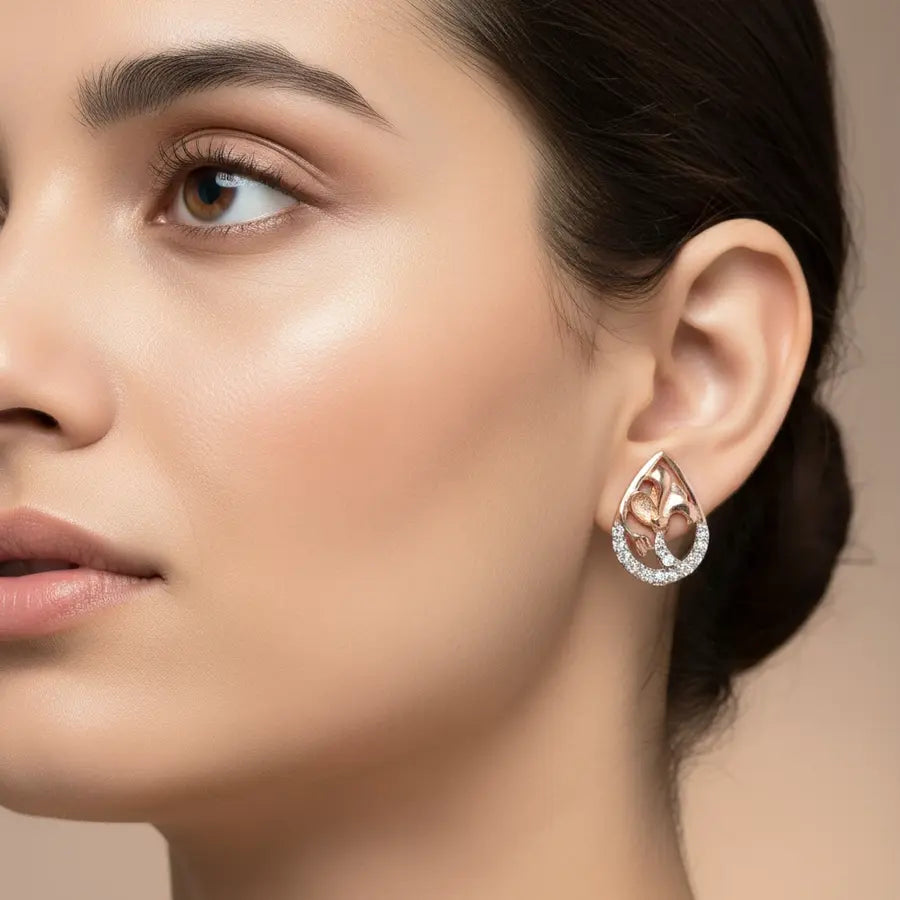 Elegant Filigree Teardrop Gold Earrings