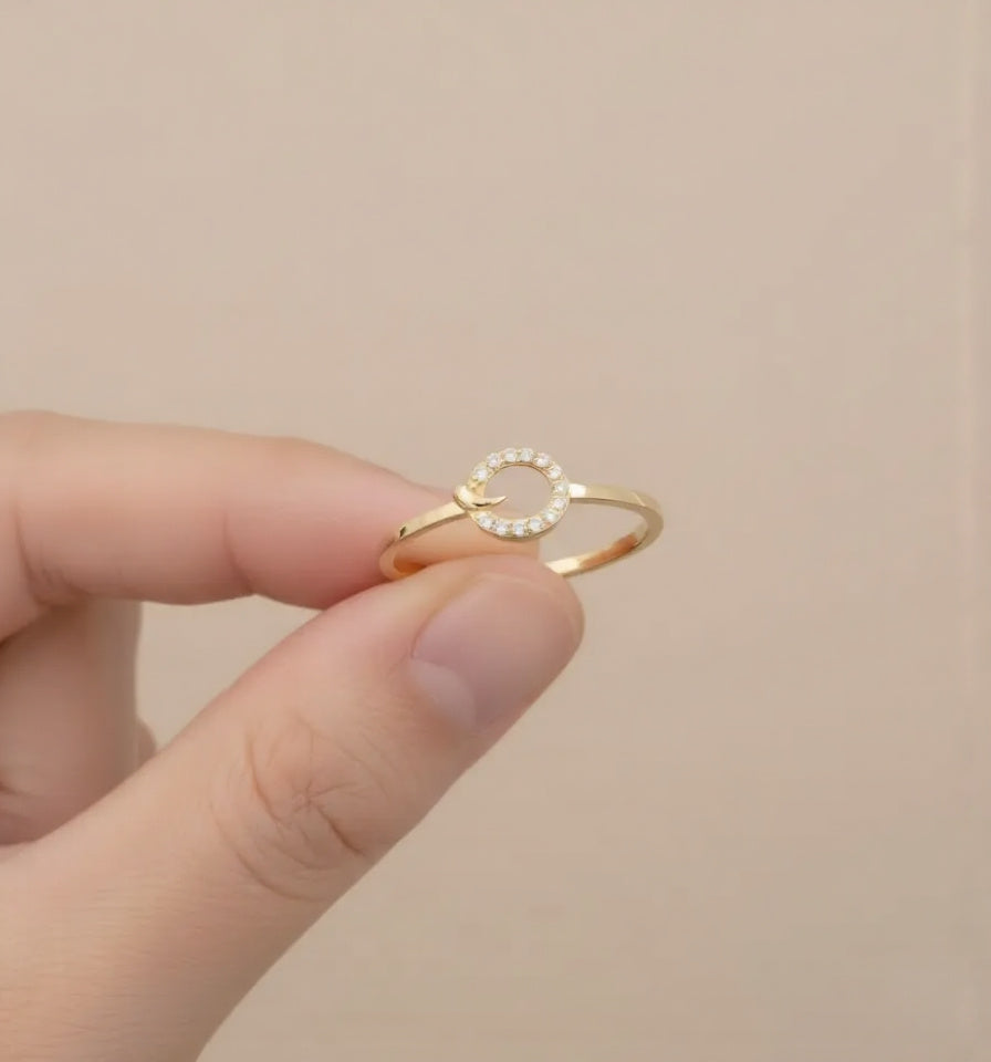 Circular Loop Accent Sparkle Diamond Gold Ring